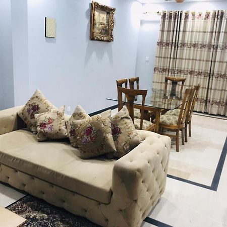 Bed & Breakfast Islamabad Hotel Buitenkant foto