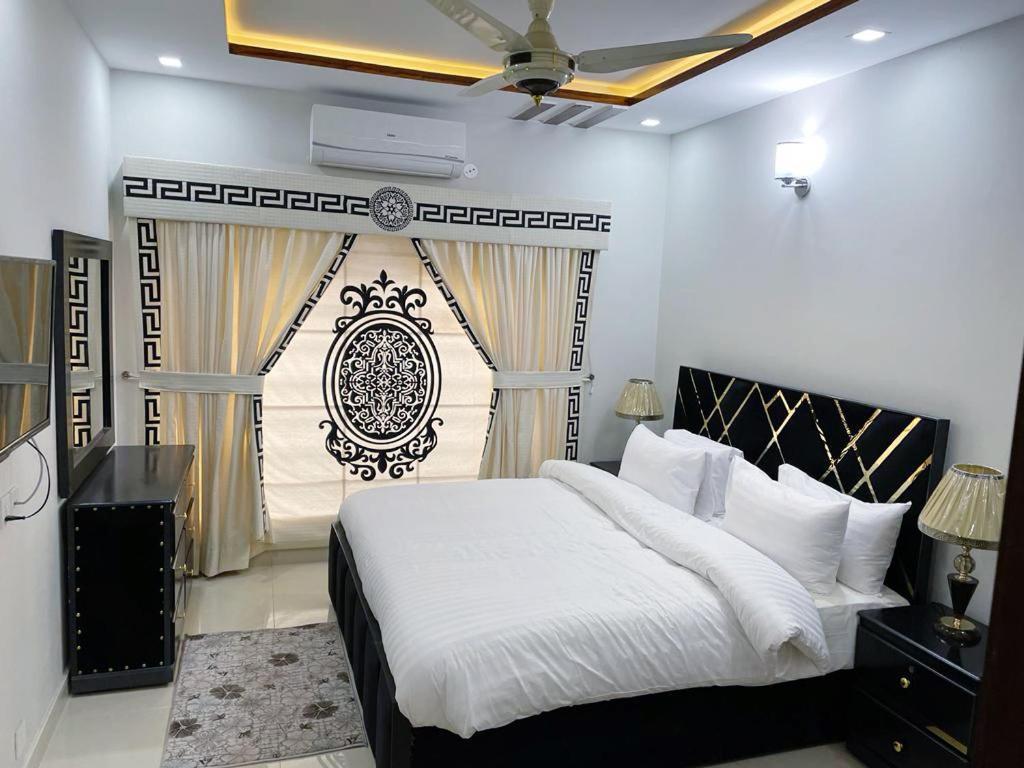 Bed & Breakfast Islamabad Hotel Buitenkant foto
