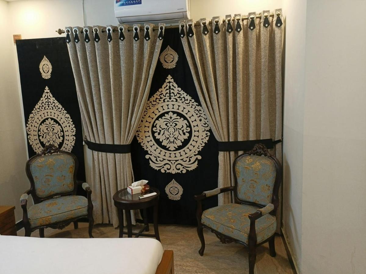 Bed & Breakfast Islamabad Hotel Buitenkant foto