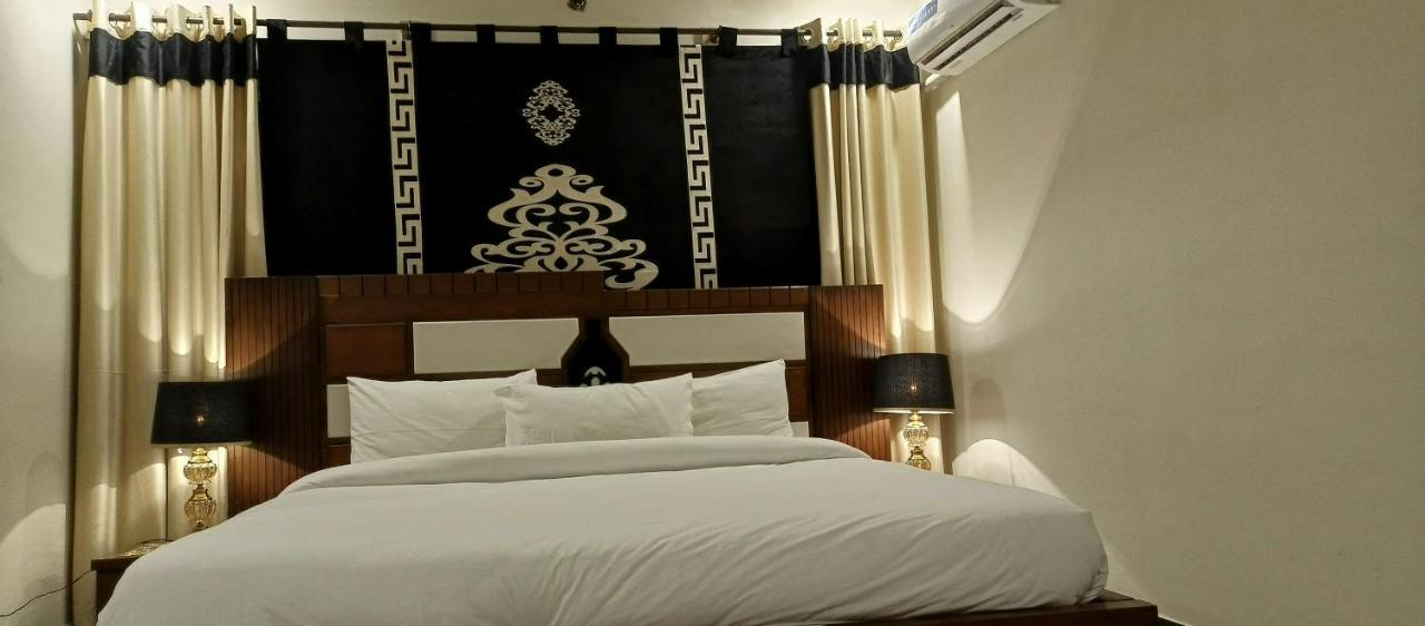 Bed & Breakfast Islamabad Hotel Buitenkant foto