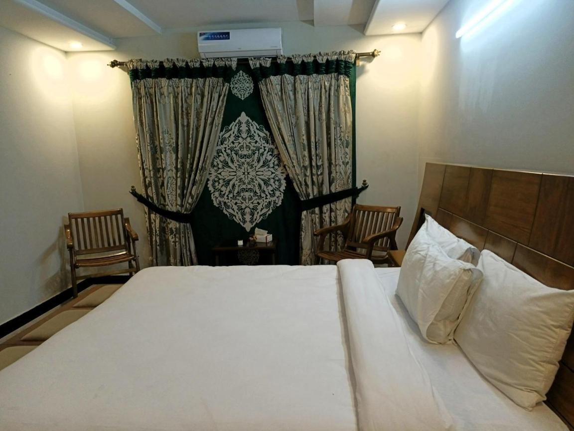 Bed & Breakfast Islamabad Hotel Buitenkant foto