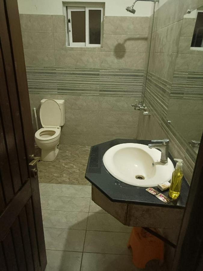 Bed & Breakfast Islamabad Hotel Buitenkant foto