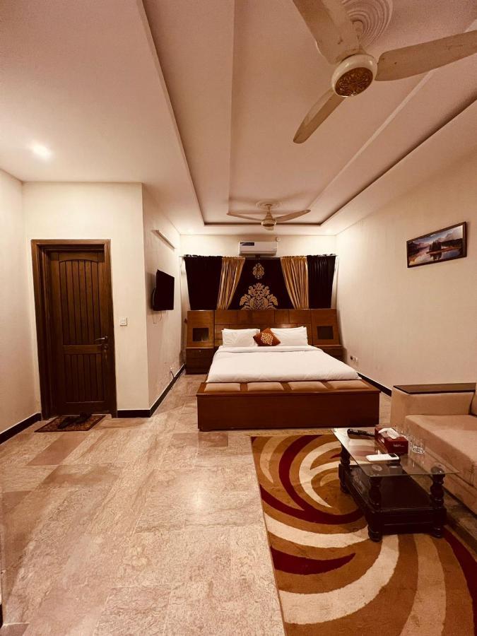 Bed & Breakfast Islamabad Hotel Buitenkant foto