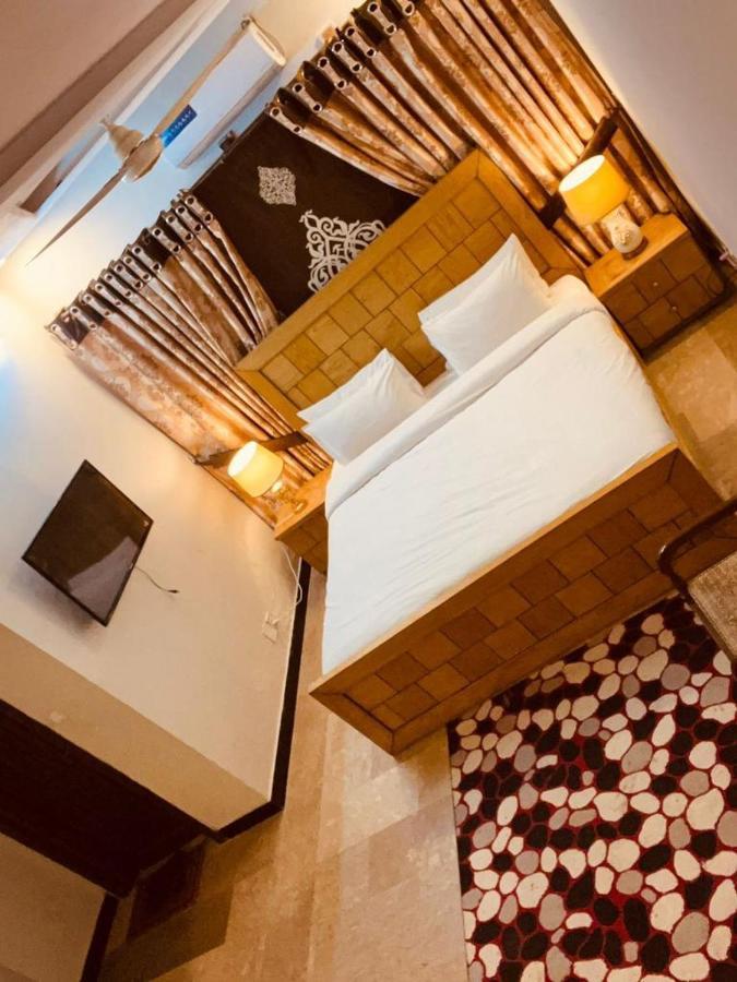 Bed & Breakfast Islamabad Hotel Buitenkant foto