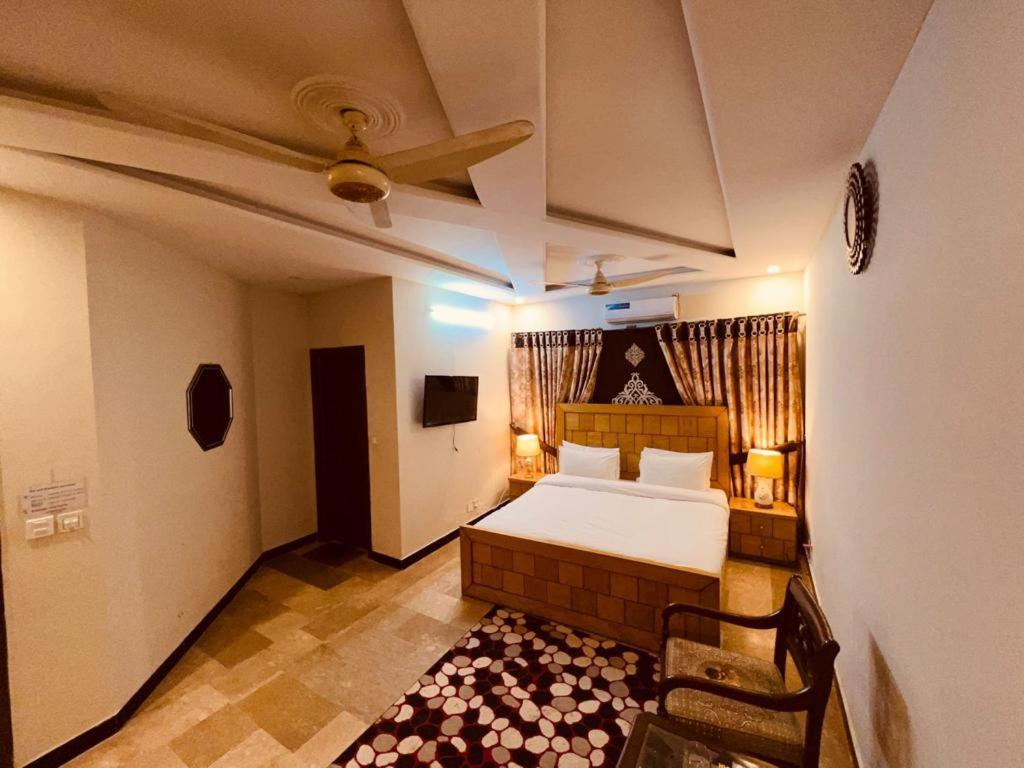 Bed & Breakfast Islamabad Hotel Buitenkant foto