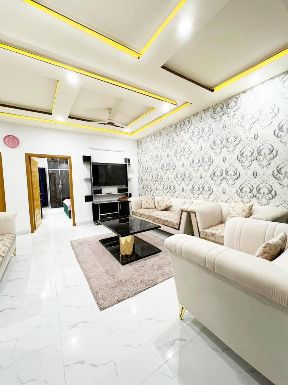 Bed & Breakfast Islamabad Hotel Buitenkant foto