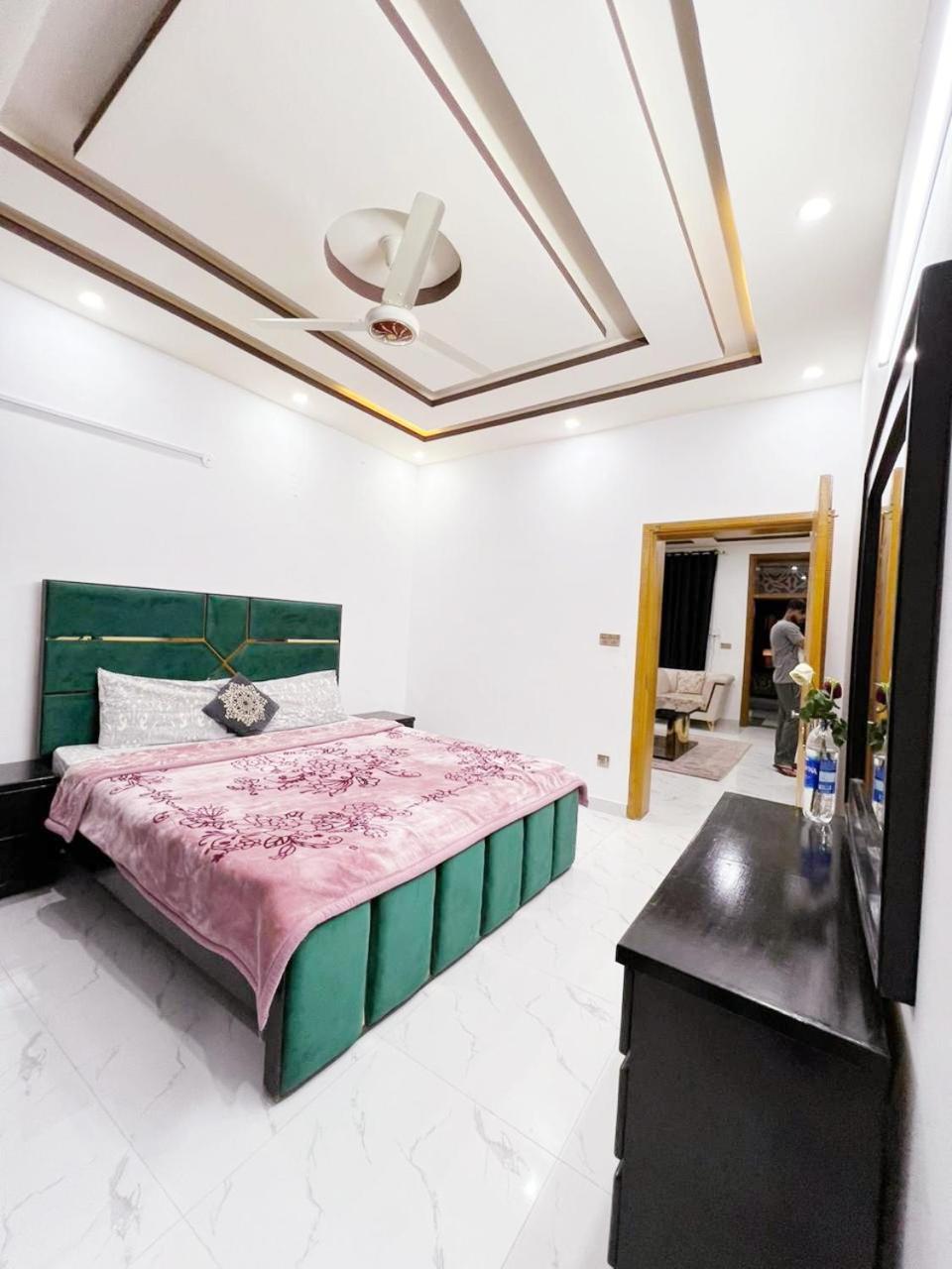 Bed & Breakfast Islamabad Hotel Buitenkant foto