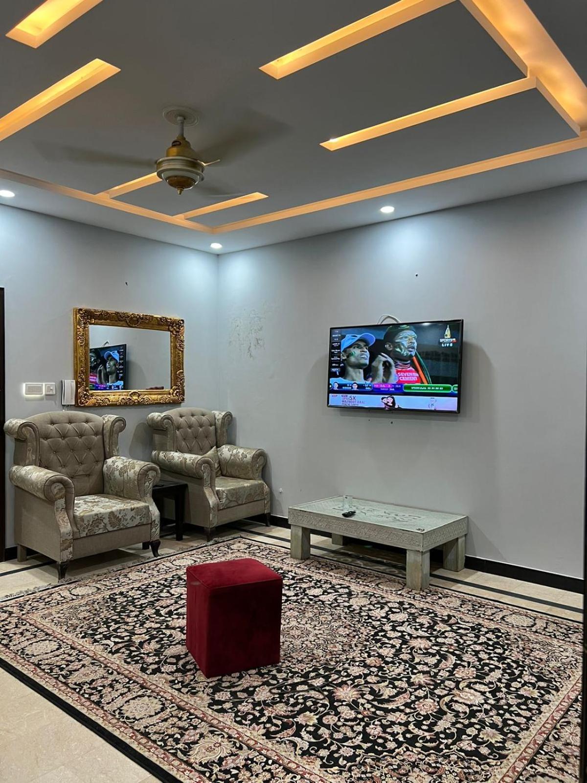 Bed & Breakfast Islamabad Hotel Buitenkant foto