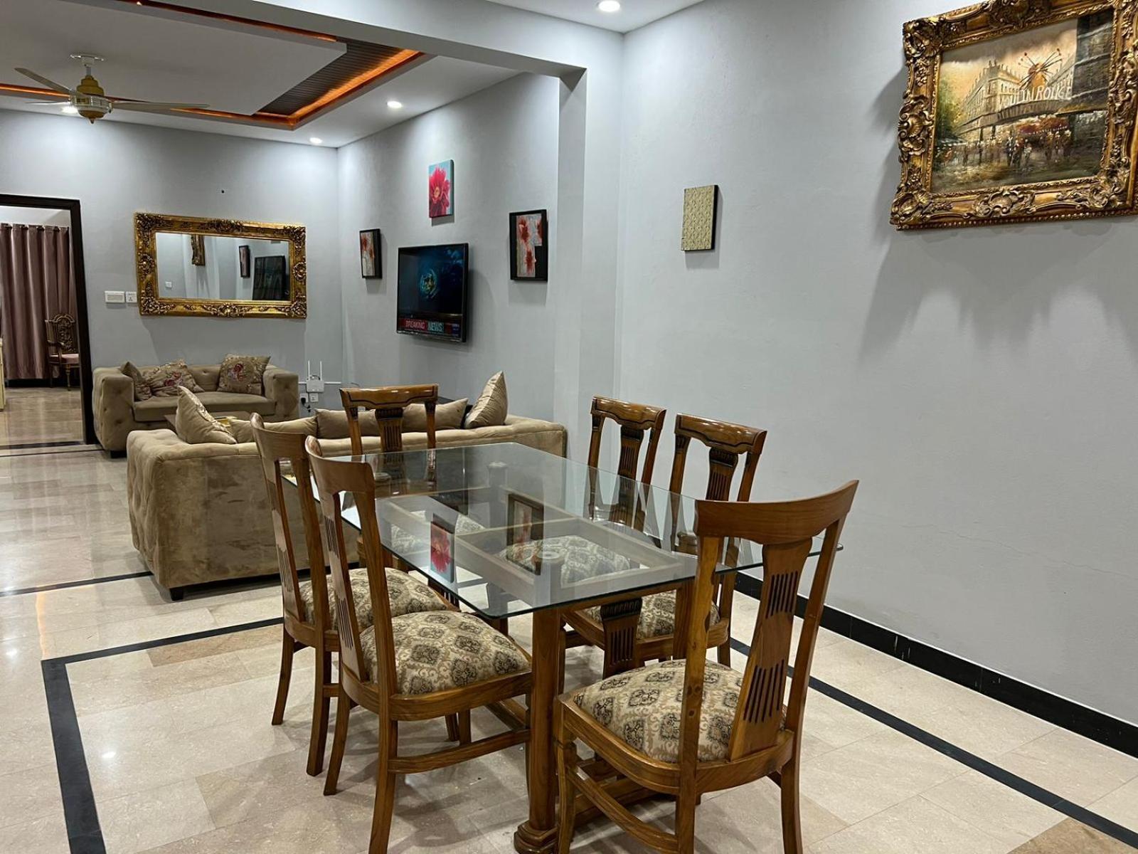 Bed & Breakfast Islamabad Hotel Buitenkant foto